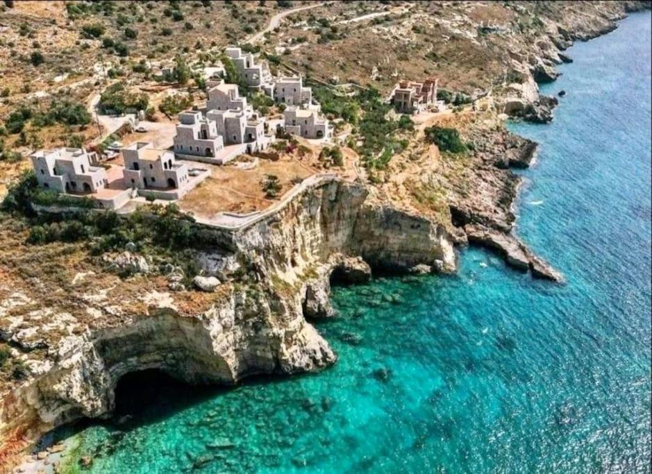 Cliffside Cozy W/ Seaviews Villa Mézapos