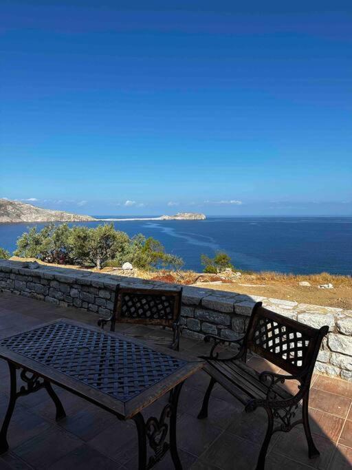 Cliffside Cozy W/ Seaviews Villa
