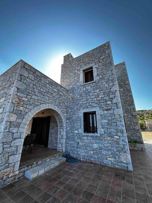 Villa Cliffside Cozy W/ Seaviews