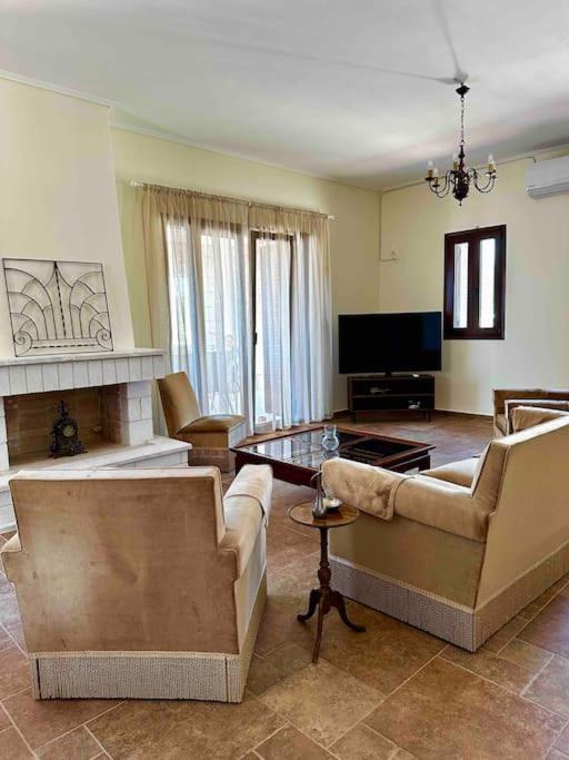 Villa Cliffside Cozy W/ Seaviews Mézapos